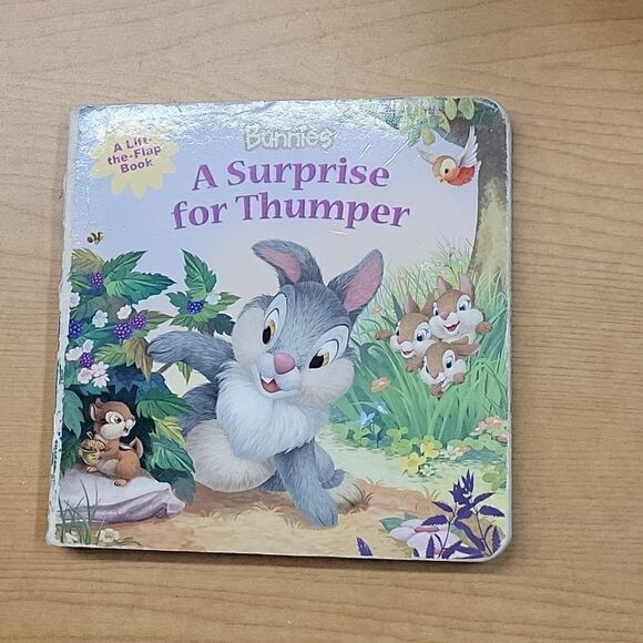Disney's Thumper bundle. 3 books, pin, Wobble figure - Picture 5 of 12